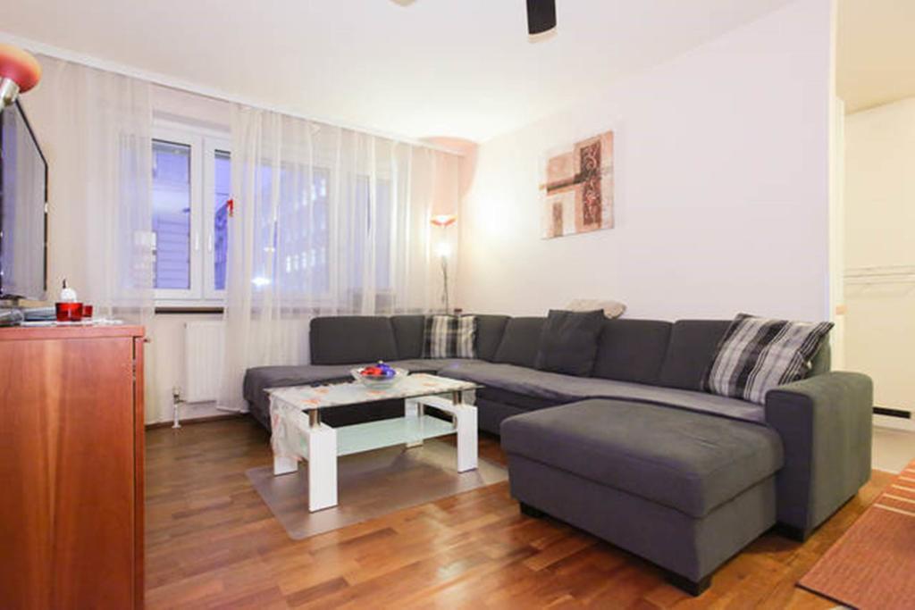 Apartment Mariahilf - 4Rooms4You Apartamento Viena